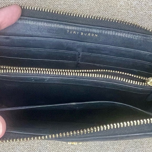 Tory Burch Georgia Zip Continental Wallet - Picture 4 of 8